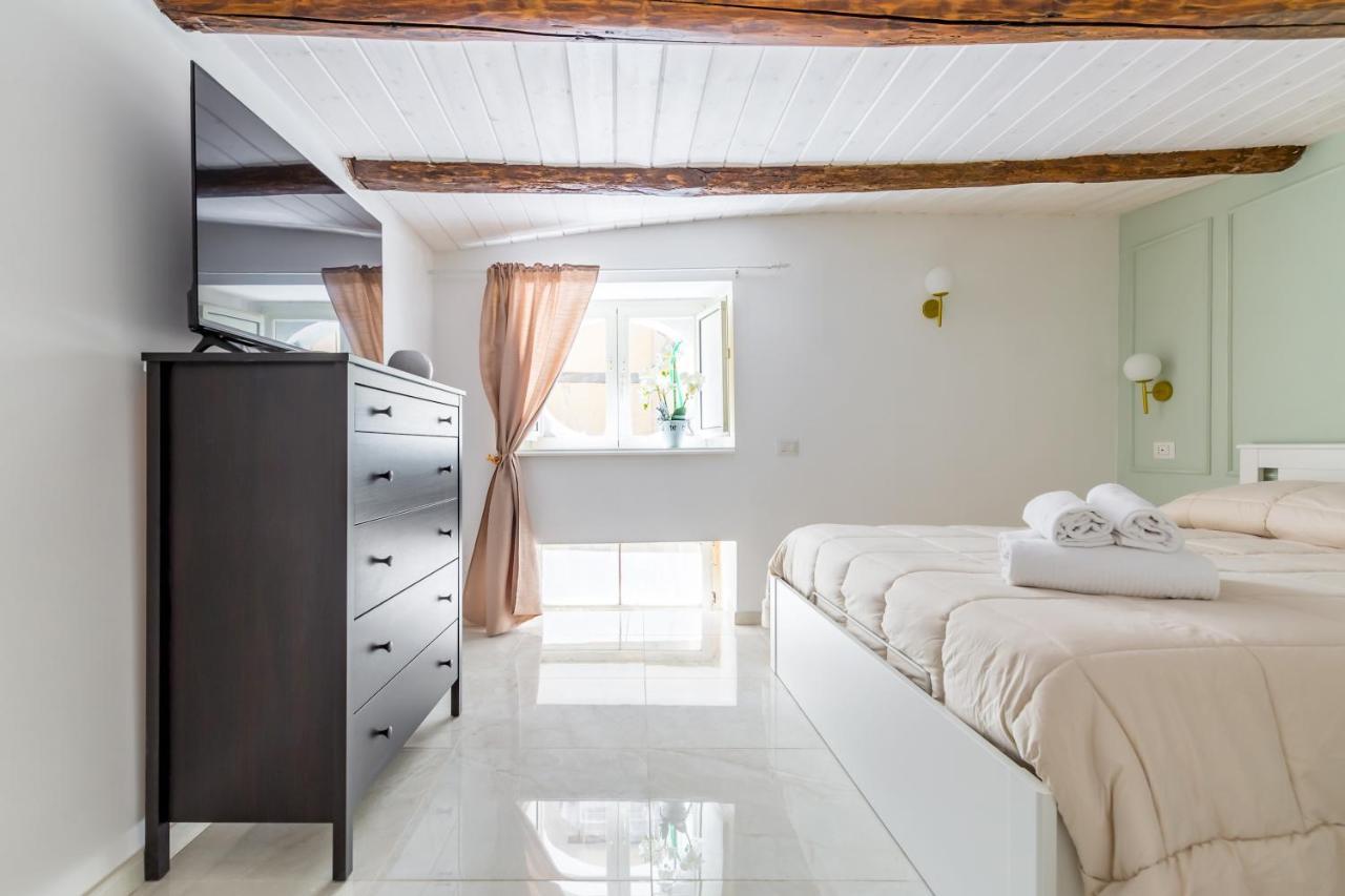 Umberto'S Nest At Toledo Apartment Napoli Bagian luar foto