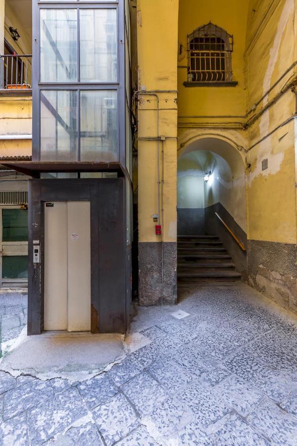 Umberto'S Nest At Toledo Apartment Napoli Bagian luar foto
